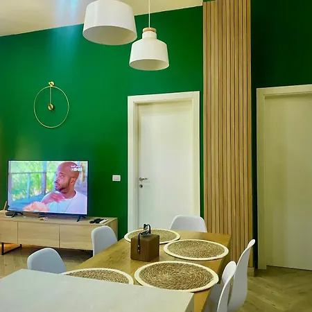 4 * Golem (Tirana)